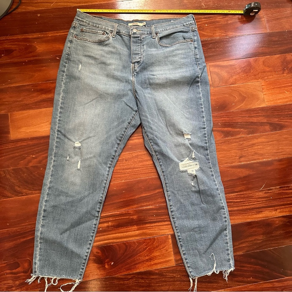 Levi’s Wedgie Skinny Jean Blue Ripped Size 18